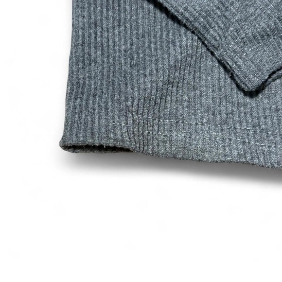 Grey long sleeve crop button up top - Picture 3 of 5